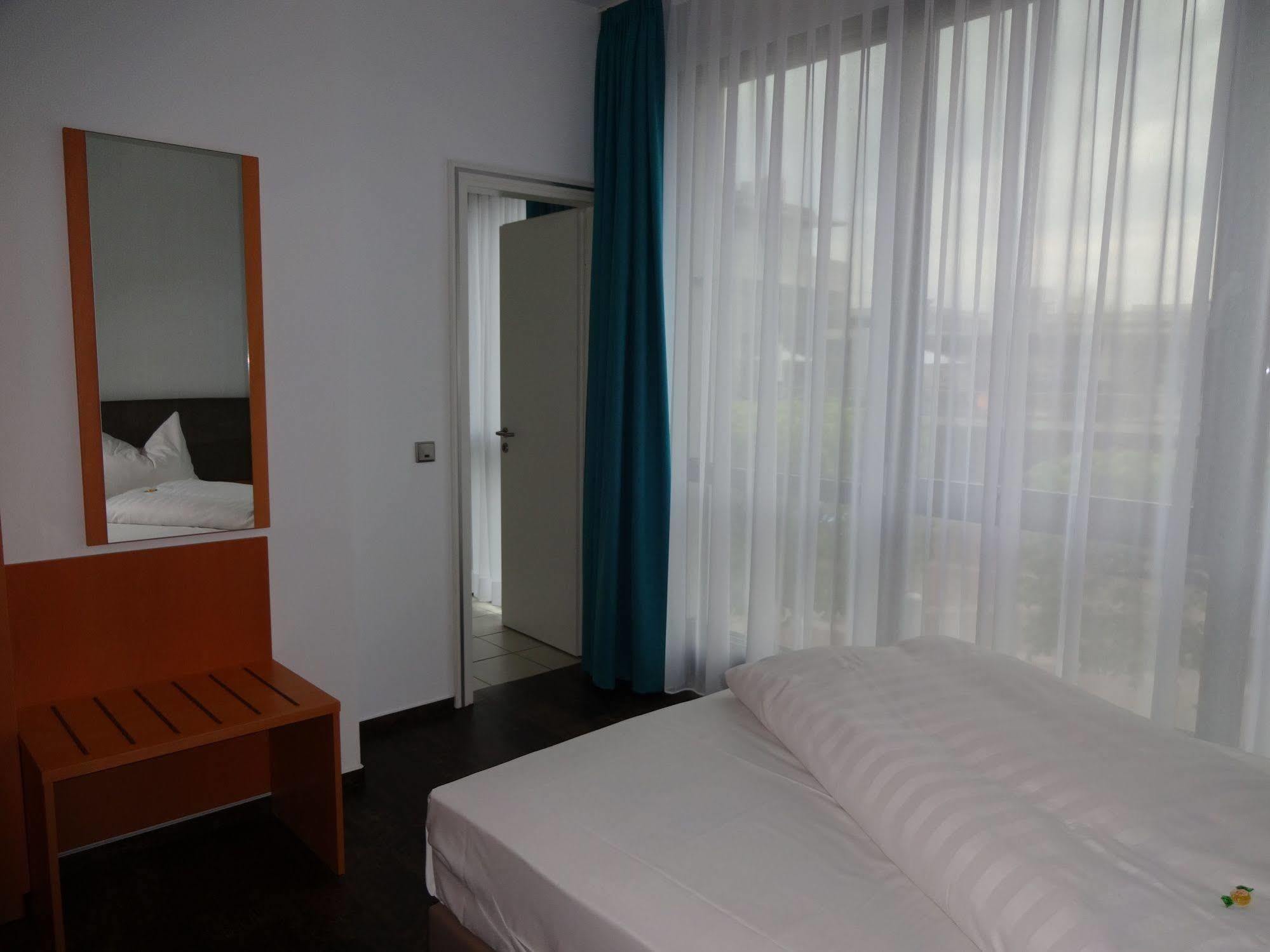 Koncept Hotel Benedikt Siegburg Eksteriør billede