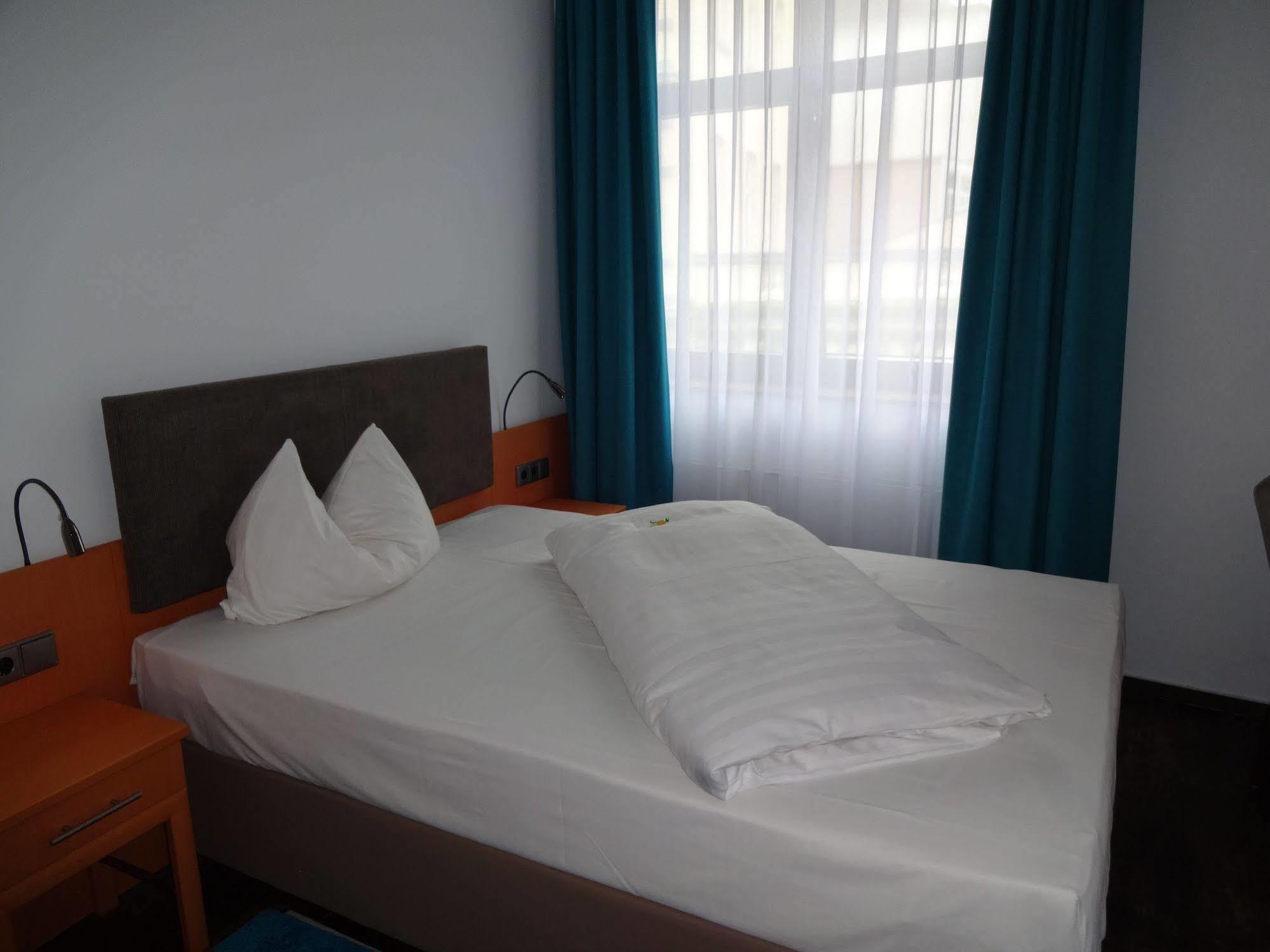 Koncept Hotel Benedikt Siegburg Eksteriør billede